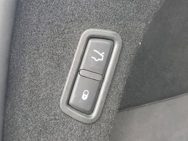 Used 2017 Maserati Levante w/ Sport Package image 7