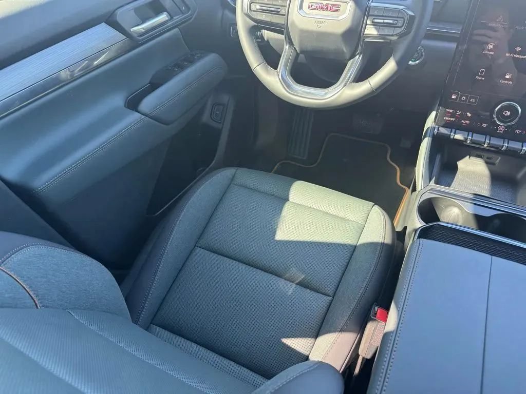 New 2026 GMC Terrain AT4 AWD/4WD image 21