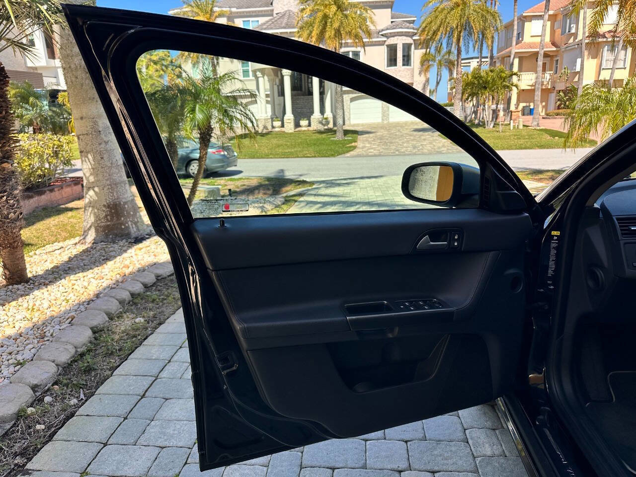 Used 2009 Volvo S40 T5 R-Design image 46