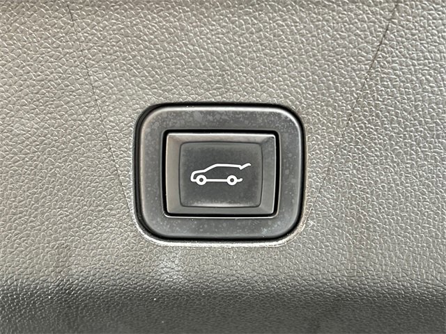 Used 2022 Chevrolet Tahoe RST image 19