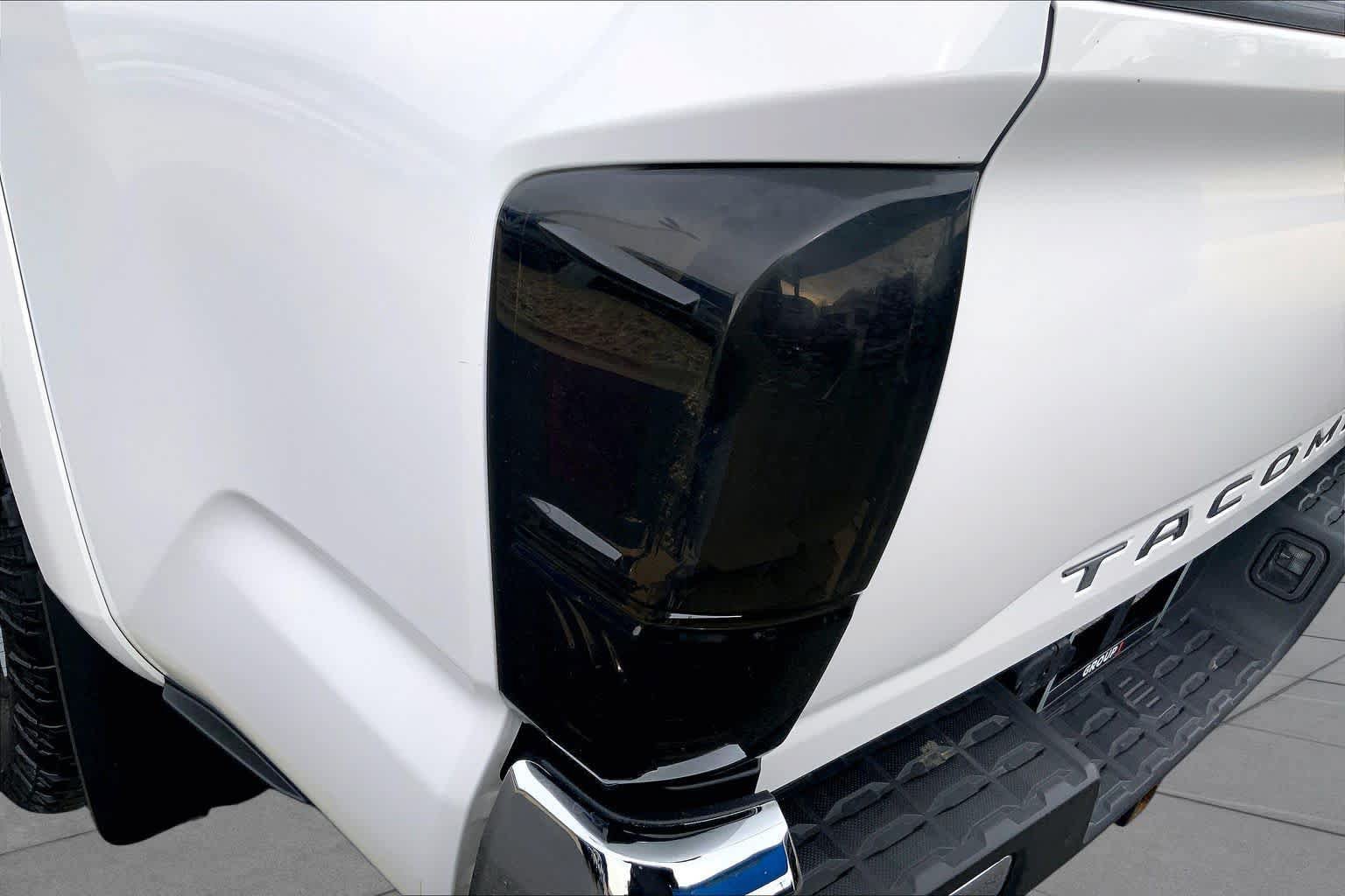 Used 2017 Toyota Tacoma SR5 w/ Tow Package RWD image 29