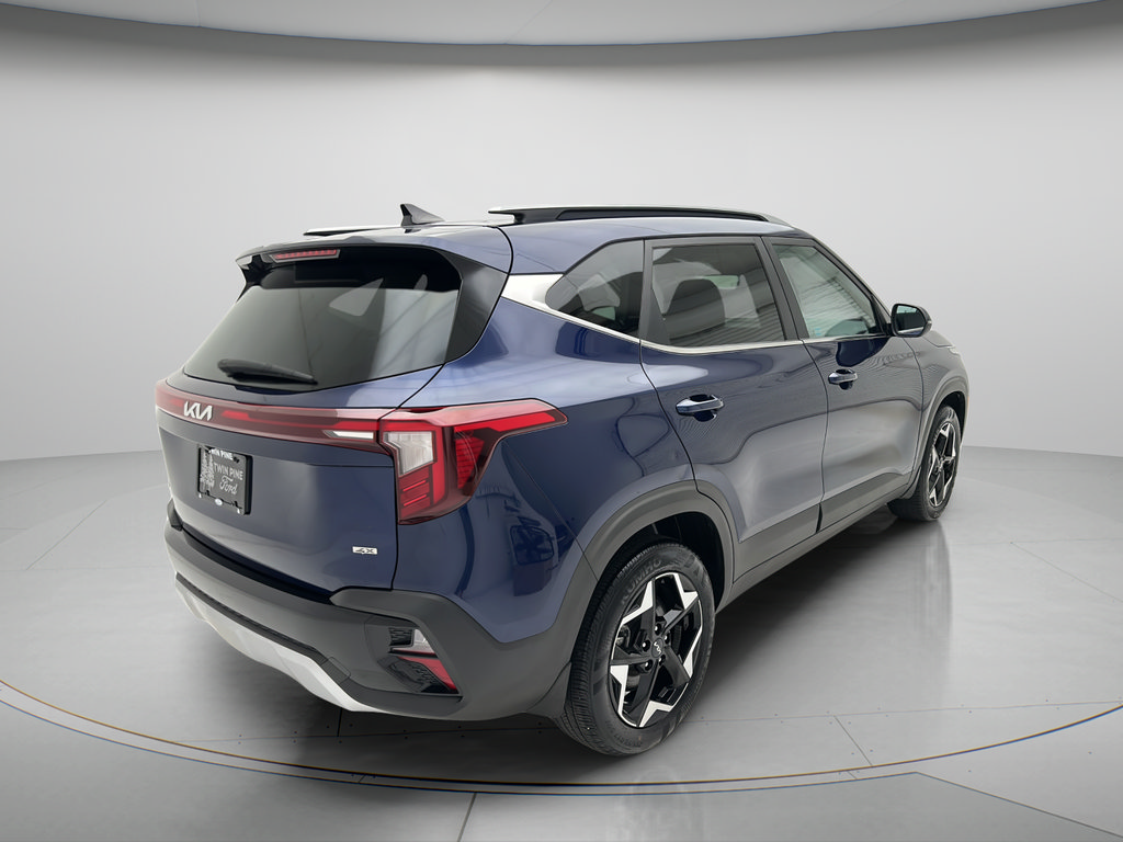 Used 2024 Kia Seltos EX AWD/4WD image 6