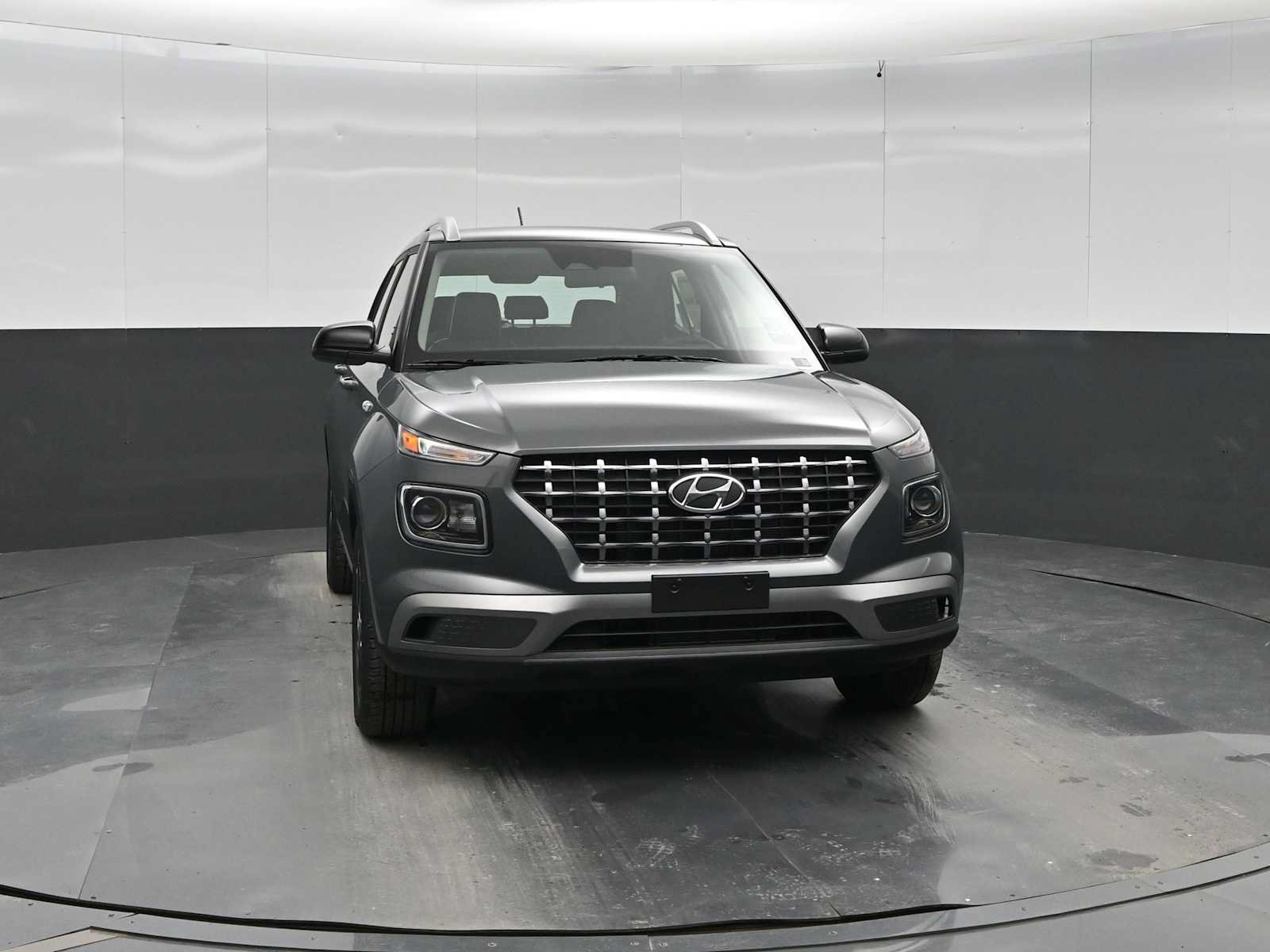New 2026 Hyundai Venue SEL FWD video 2