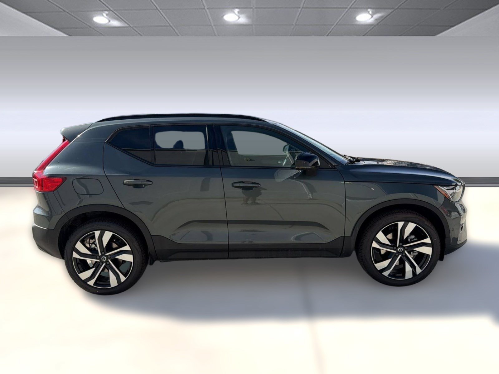 New 2026 Volvo XC40 B5 Plus w/ Climate Package AWD/4WD image 8