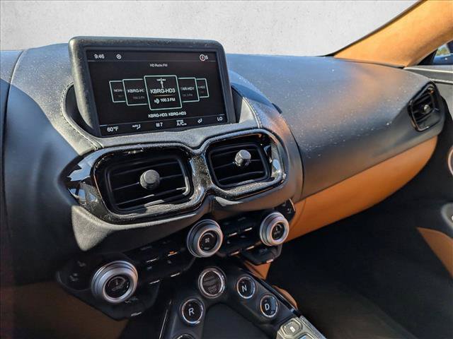 Used 2022 Aston Martin V8 Vantage Coupe RWD image 12