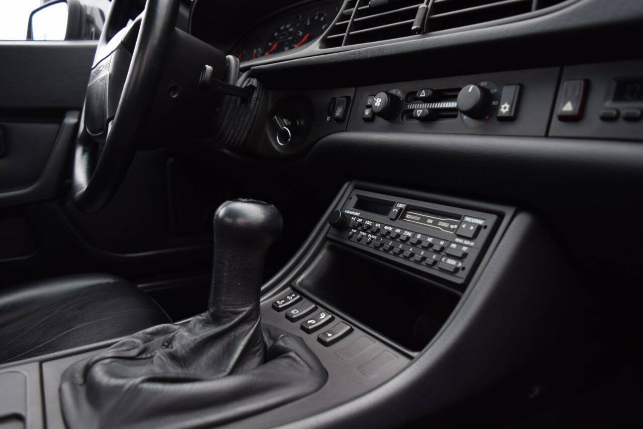 Used 1988 Porsche 944 Turbo Coupe RWD image 59