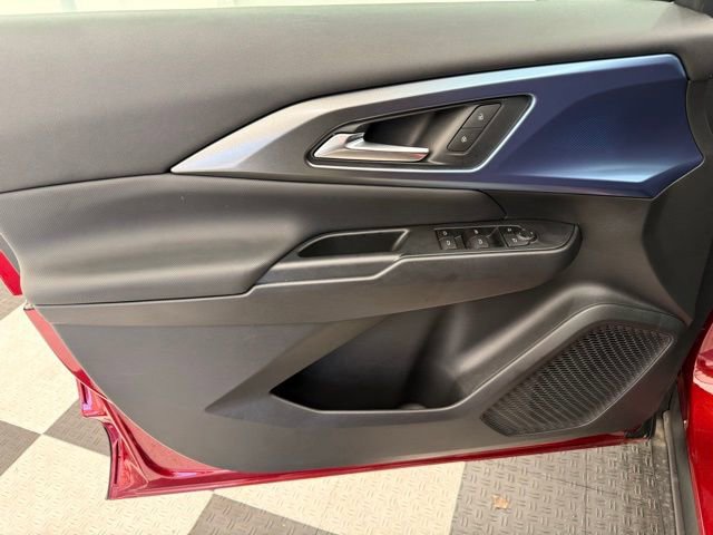 New 2026 Chevrolet Equinox EV LT AWD/4WD image 16
