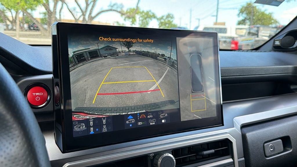 Certified 2025 Toyota 4Runner TRD Off-Road Premium w/ Tow Technology Package image 31