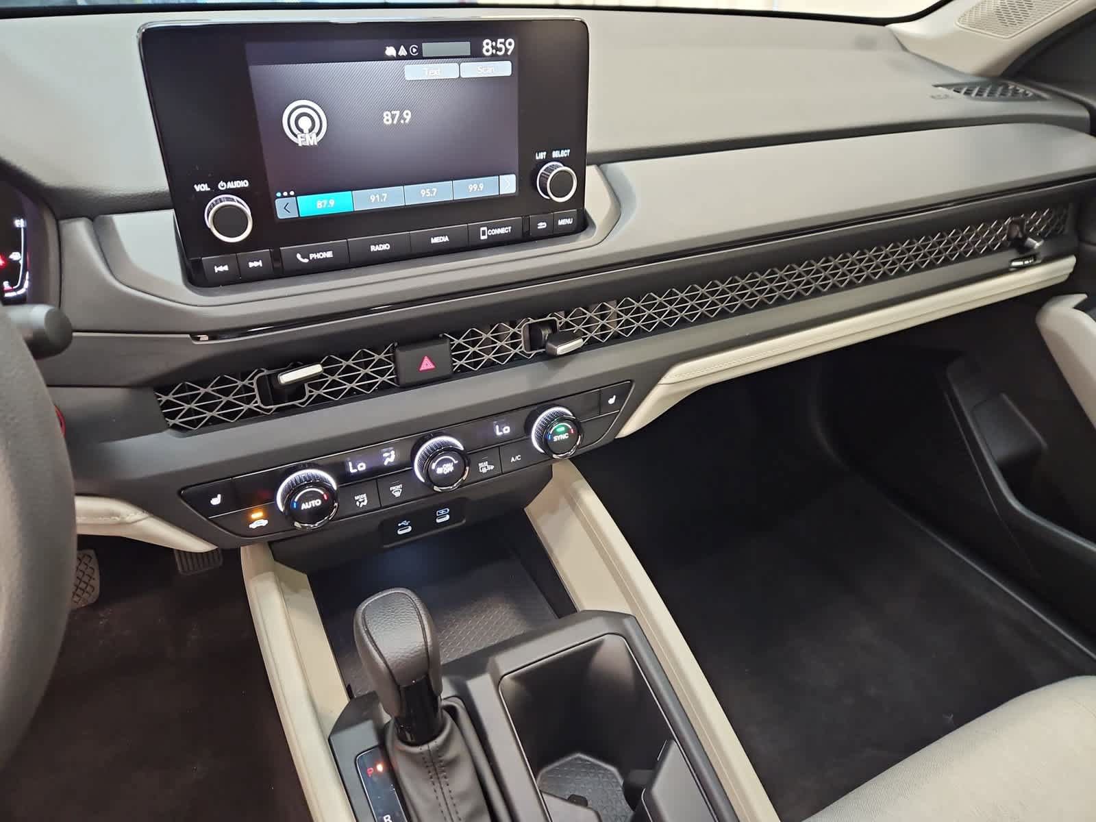 Certified 2024 Honda Accord EX image 29