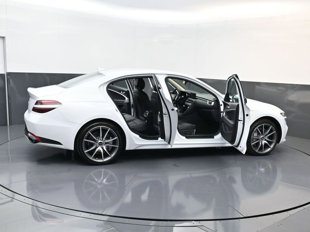 Used 2026 Genesis G70 2.5T image 20
