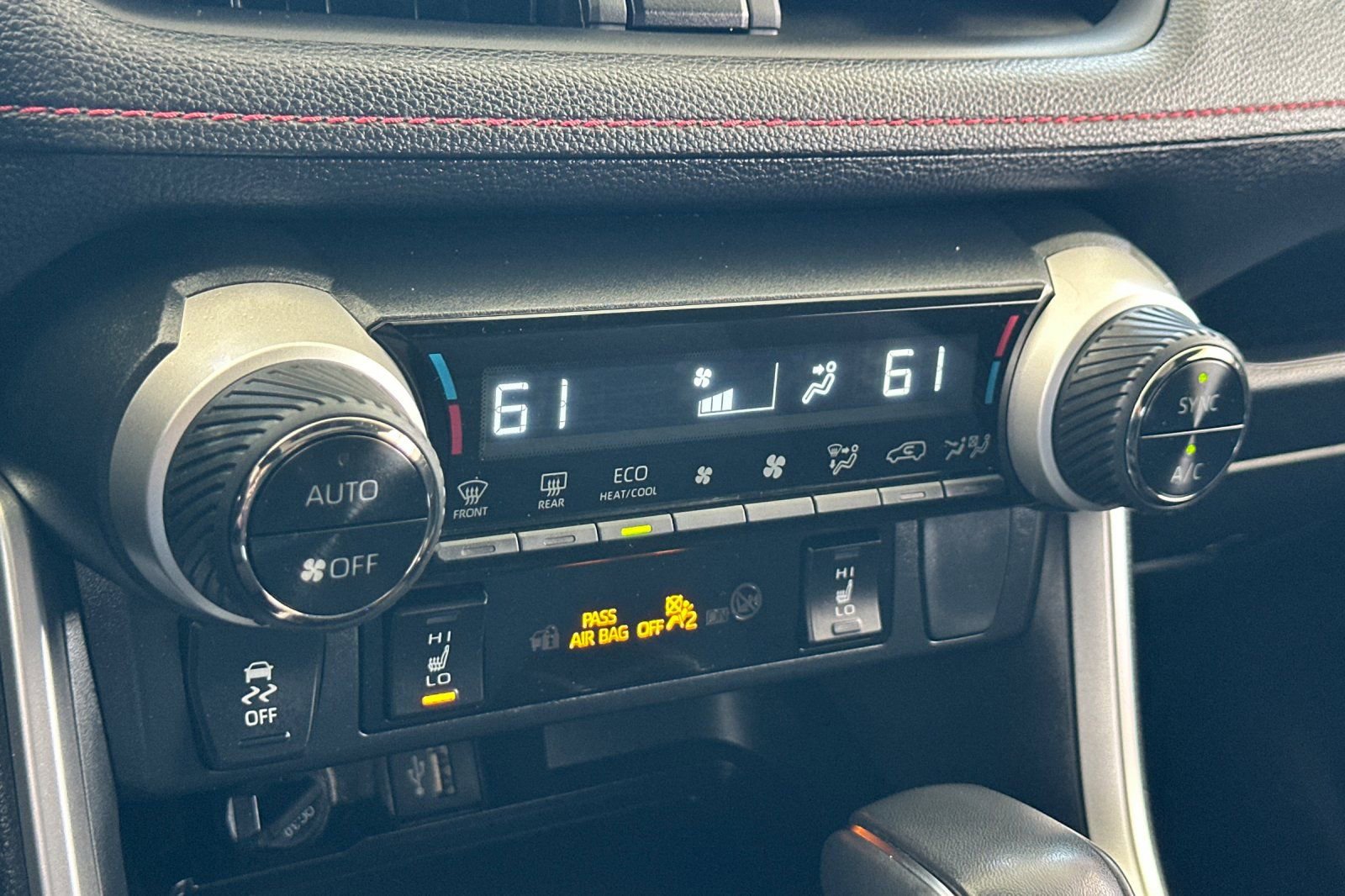 Used 2023 Toyota RAV4 SE w/ Weather & Moonroof Package AWD/4WD image 21