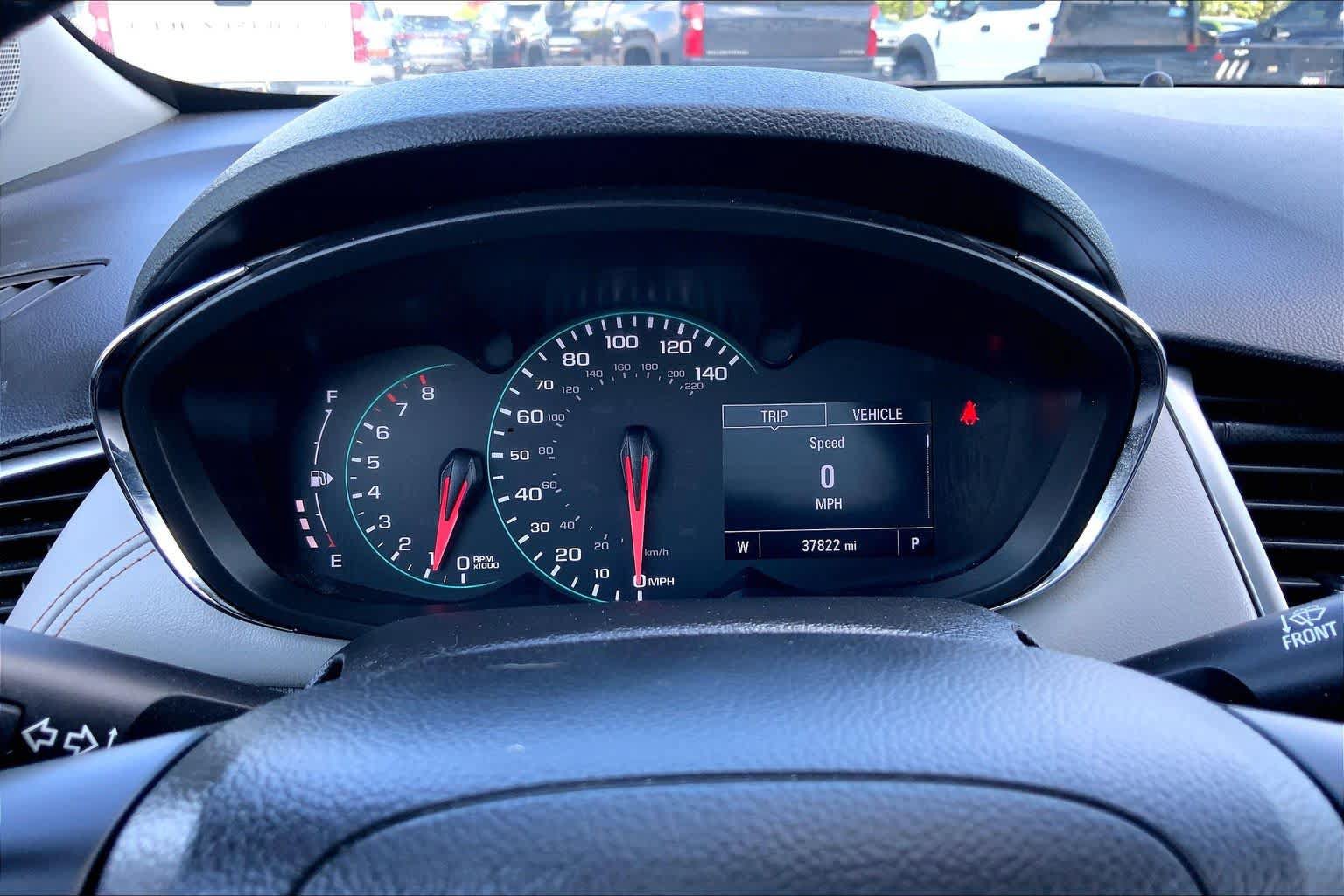 Used 2022 Chevrolet Trax LT w/ LT Convenience Package AWD/4WD image 25