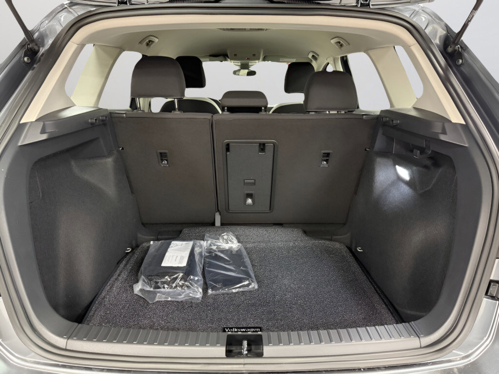 New 2026 Volkswagen Taos S image 9