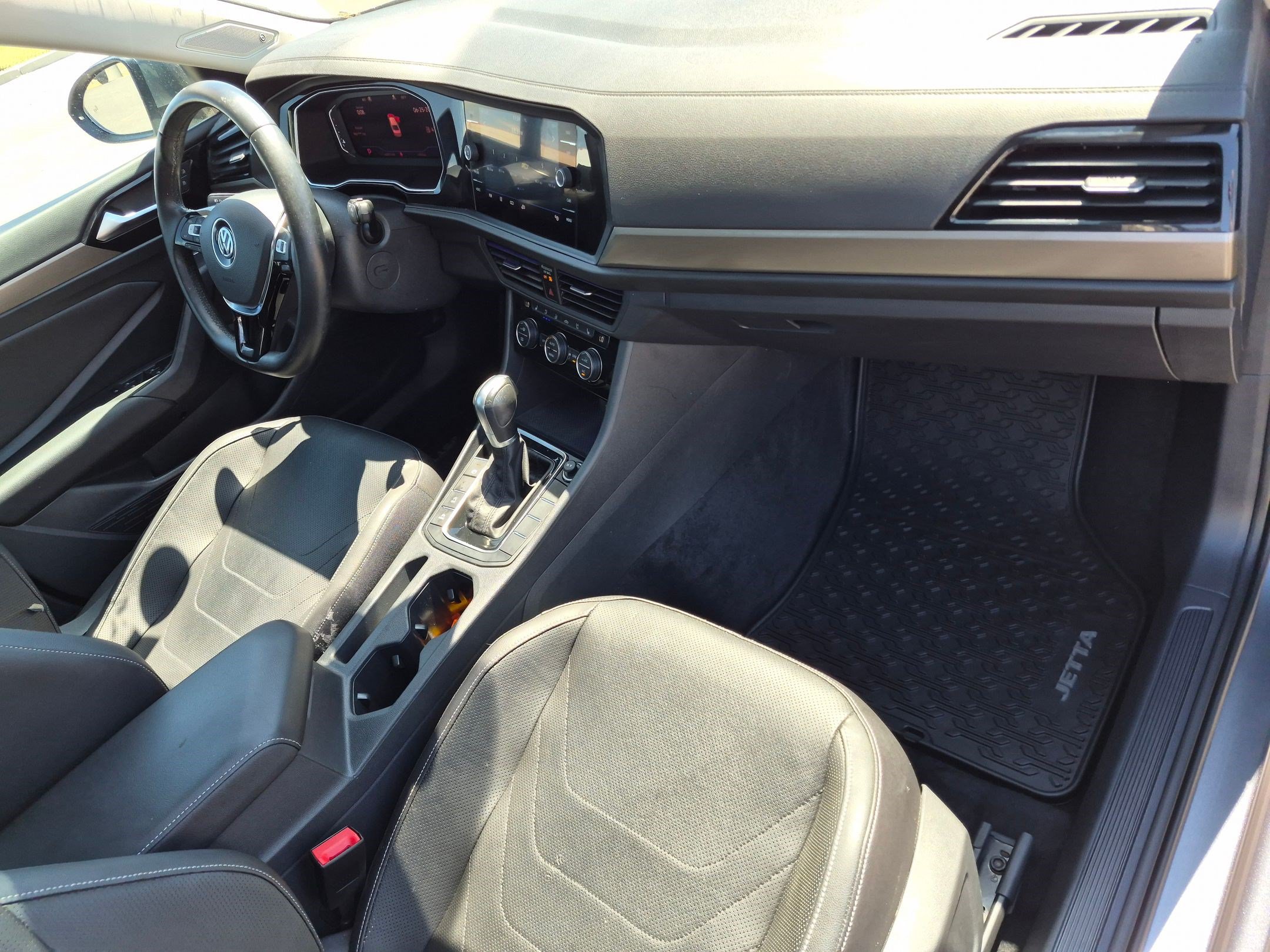 Used 2019 Volkswagen Jetta SEL Premium FWD image 34
