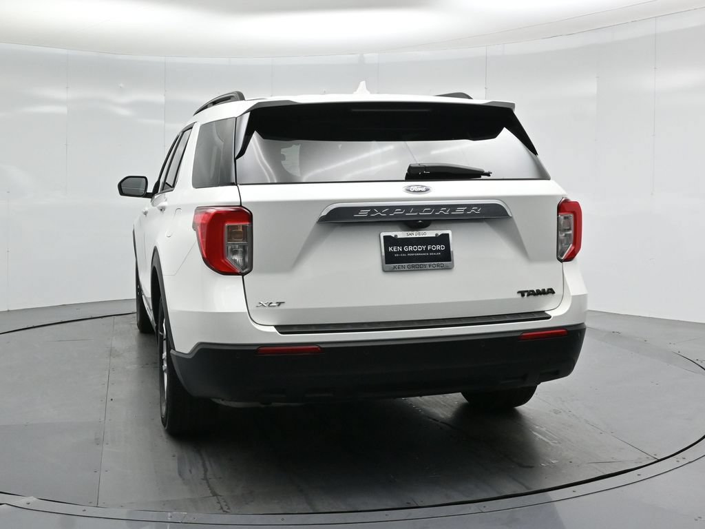 Certified 2024 Ford Explorer XLT RWD image 27