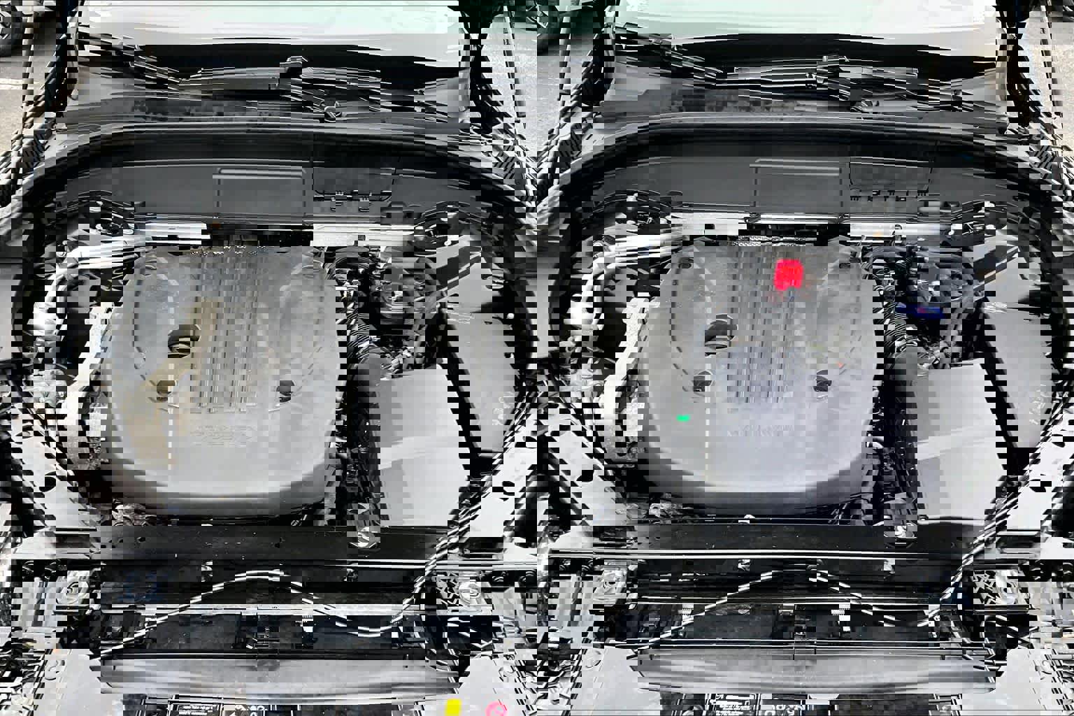 Certified 2023 Volvo XC60 B5 Plus w/ Climate Package image 29