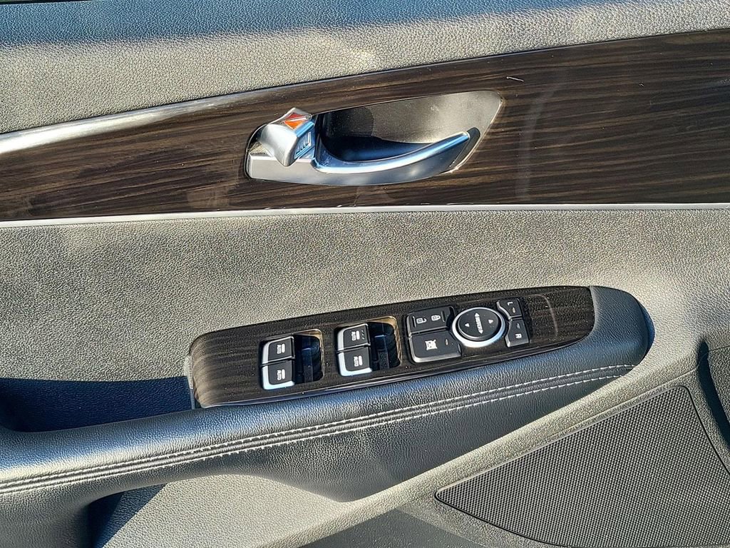 Used 2019 Kia Sorento EX image 15