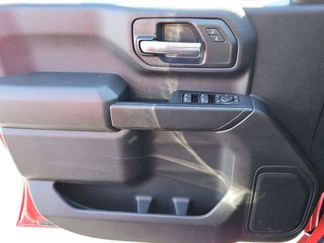 Used 2025 Chevrolet Silverado 2500 Custom w/ Custom Value Package image 24