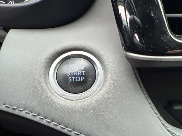 Used 2021 Toyota Highlander Limited AWD/4WD image 19