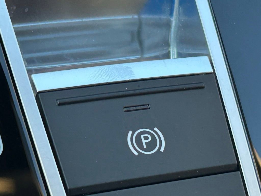 Used 2023 Audi Q7 2.0T Premium w/ Towing Package image 57