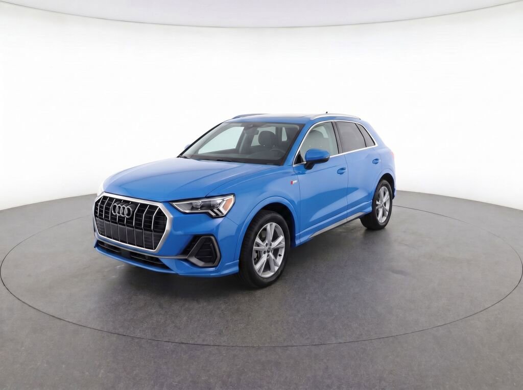 Used 2020 Audi Q3 2.0T Premium Plus w/ Premium Plus Package AWD/4WD image 3