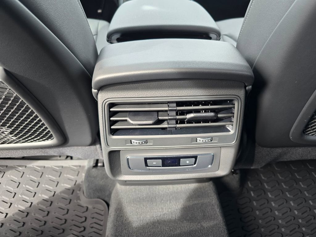 New 2026 Audi Q7 2.0T Premium image 29