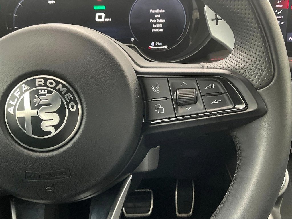 Used 2024 Alfa Romeo Tonale Veloce AWD/4WD image 12