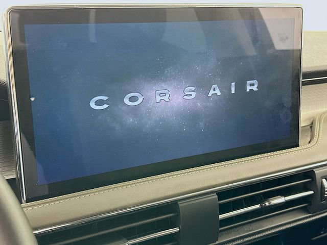 Used 2025 Lincoln Corsair AWD image 18