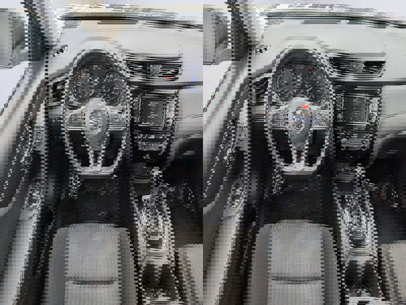 Used 2019 Nissan Rogue SV image 15