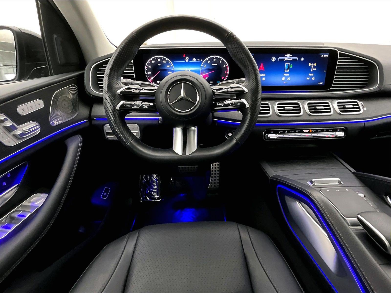 Certified 2024 Mercedes-Benz GLS 450 4MATIC image 4