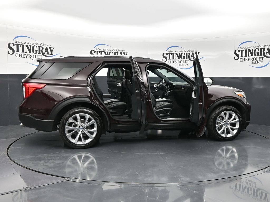 Used 2023 Ford Explorer Platinum w/ Equipment Group 601A AWD/4WD image 27