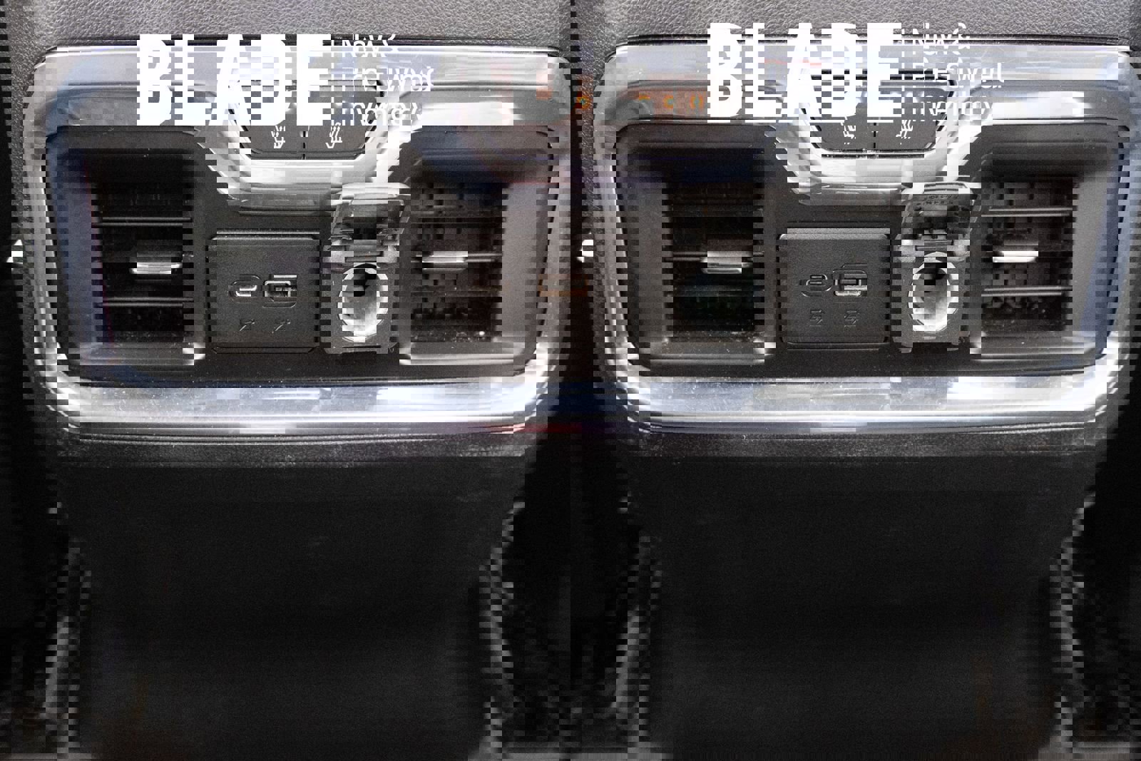 Used 2020 GMC Sierra 3500 AT4 w/ AT4 Premium Package image 21