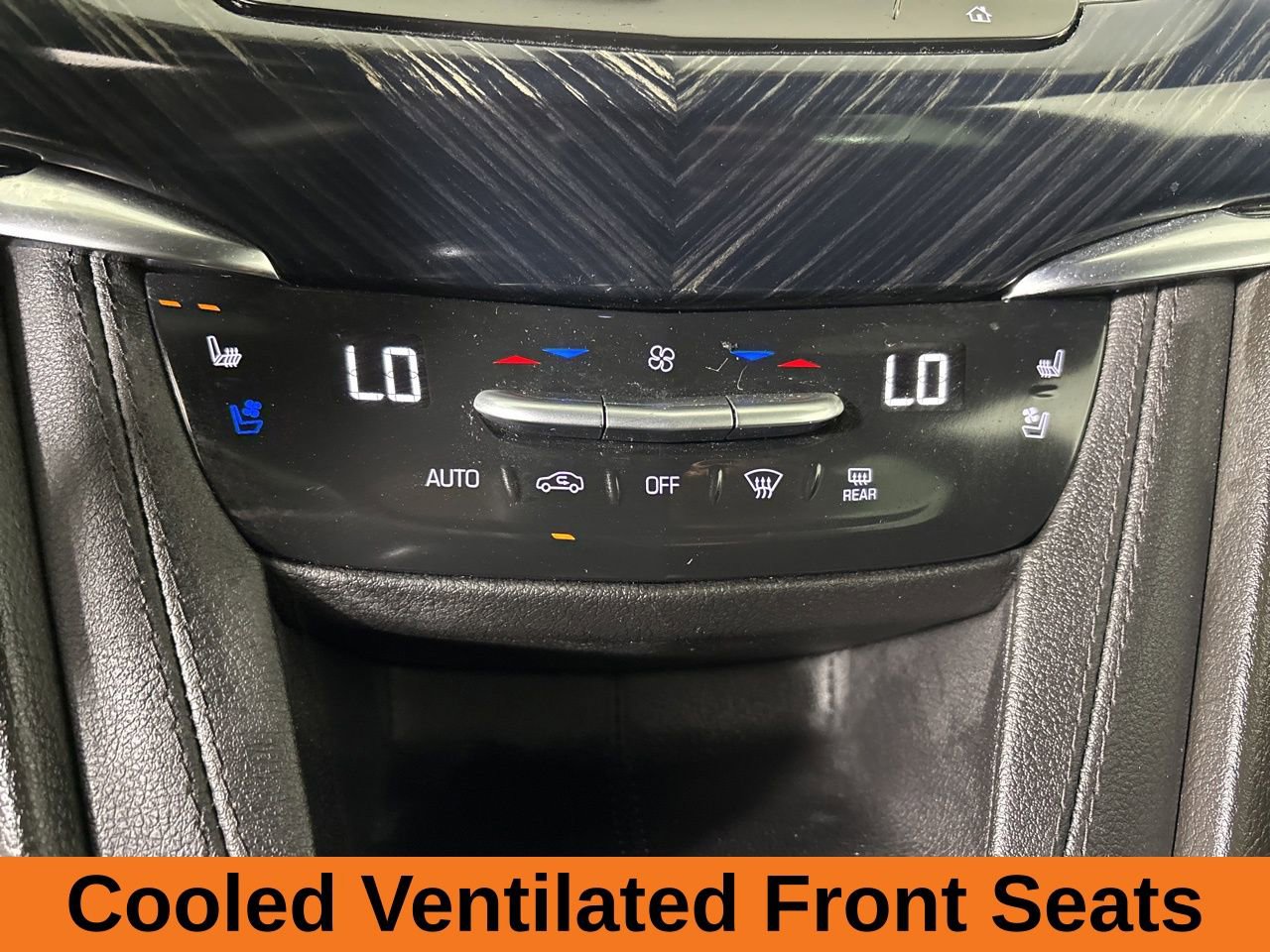 Used 2024 Cadillac XT6 Premium Luxury image 17