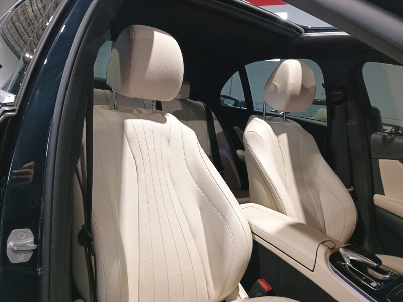 Used 2017 Mercedes-Benz E 300 4MATIC image 39