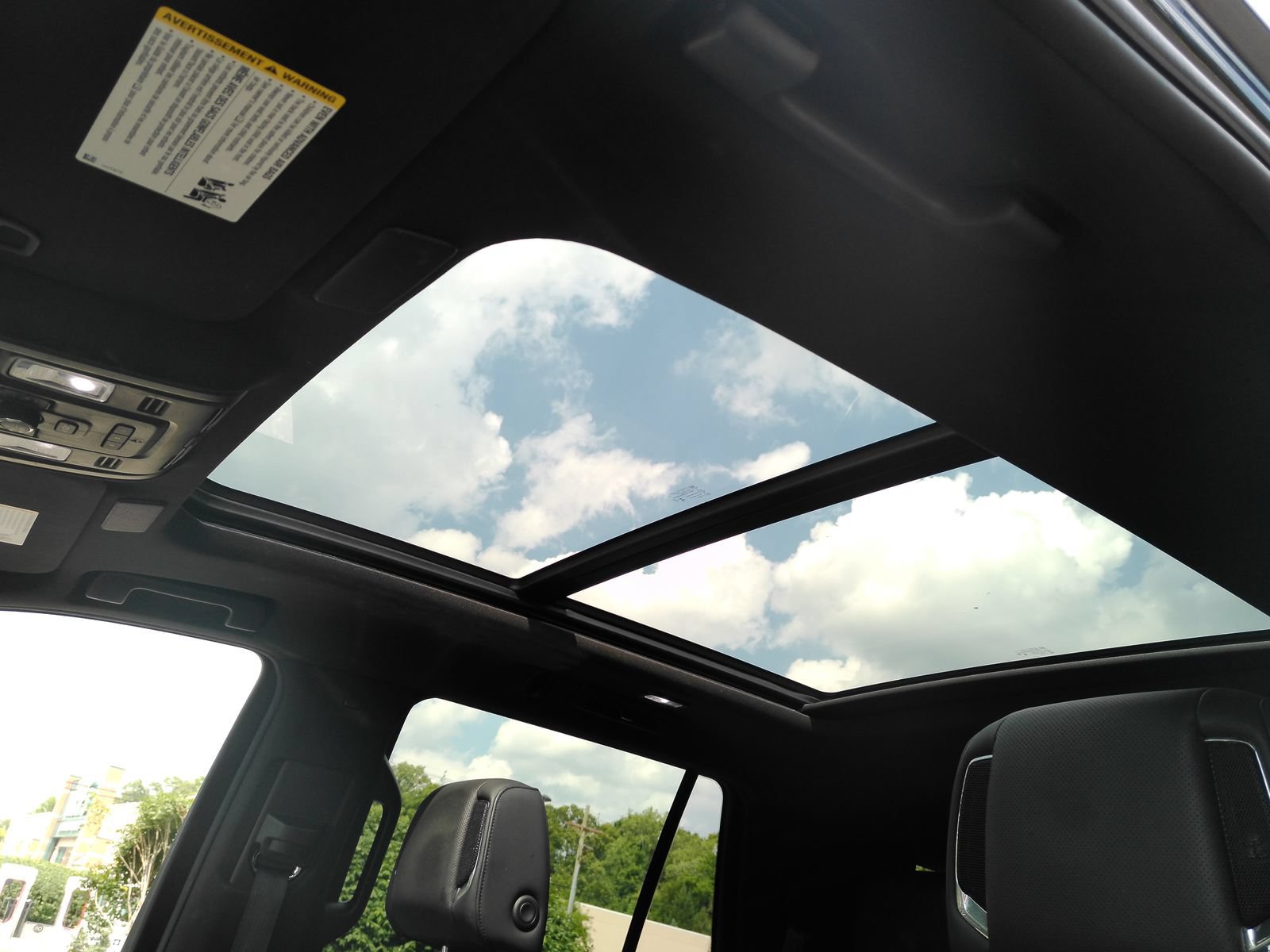 Certified 2024 Cadillac Escalade Premium Luxury AWD/4WD image 11