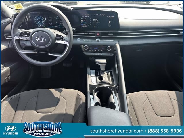 Certified 2024 Hyundai Elantra Blue FWD image 14