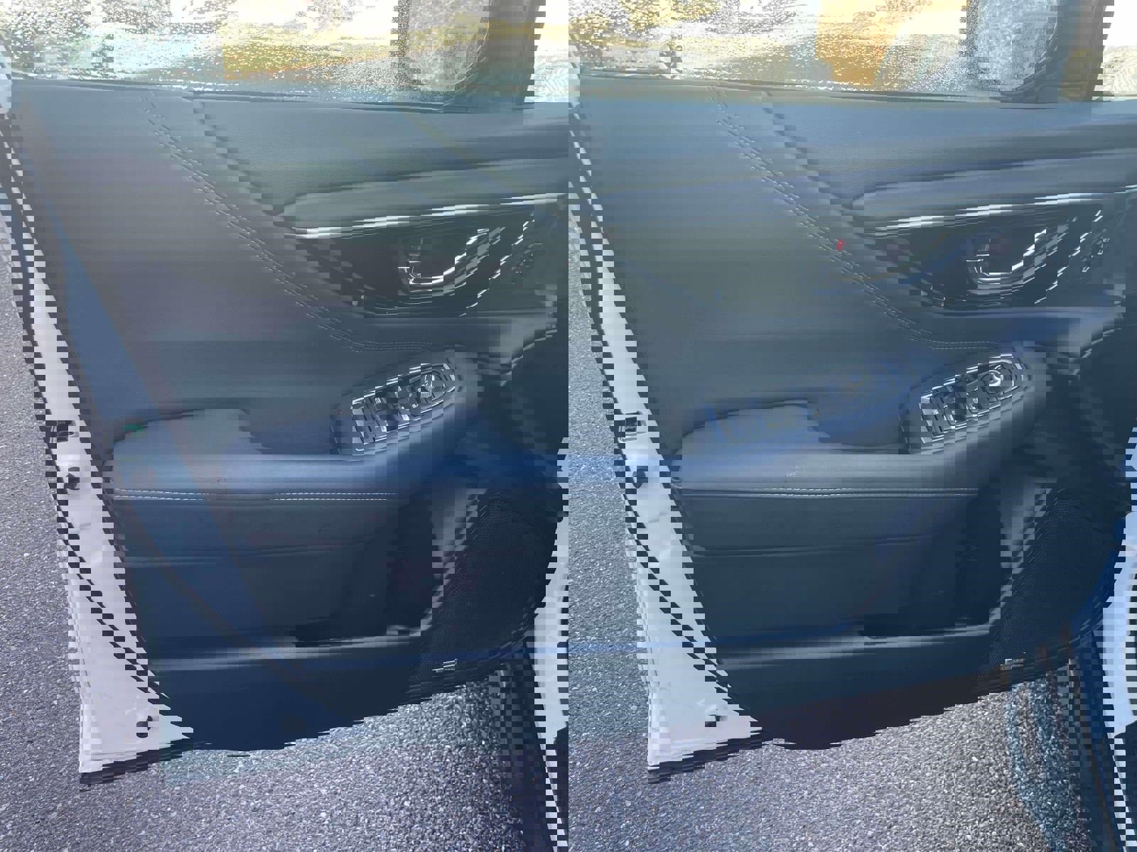 Used 2023 Subaru Outback Limited image 16