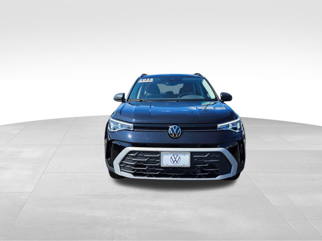 Used 2025 Volkswagen Taos S AWD/4WD image 2