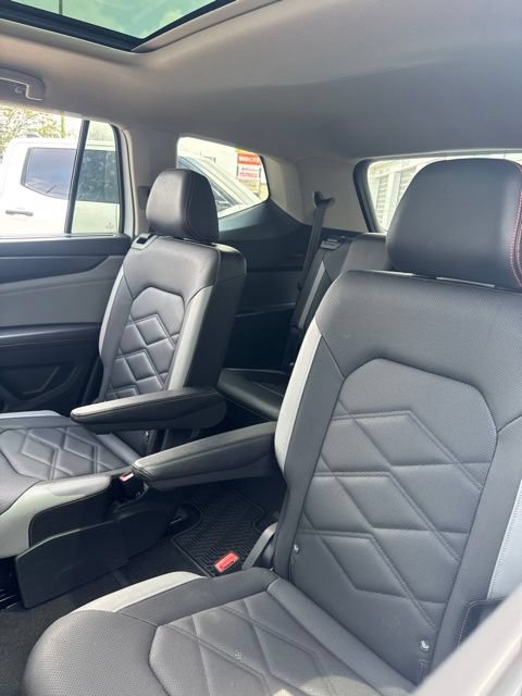 Used 2024 Volkswagen Atlas Peak Edition SEL AWD/4WD image 22