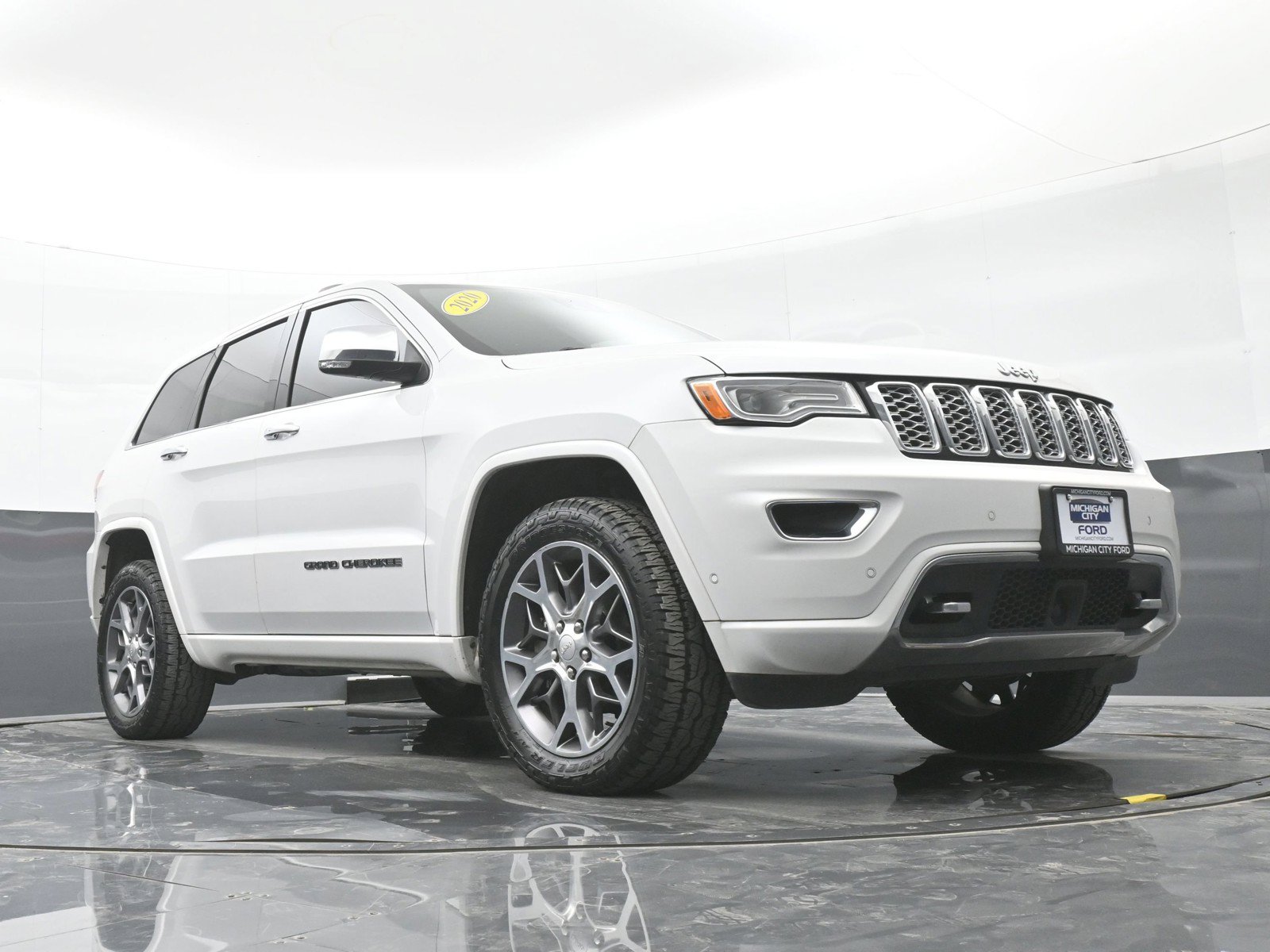 Used 2020 Jeep Grand Cherokee Overland AWD/4WD image 41