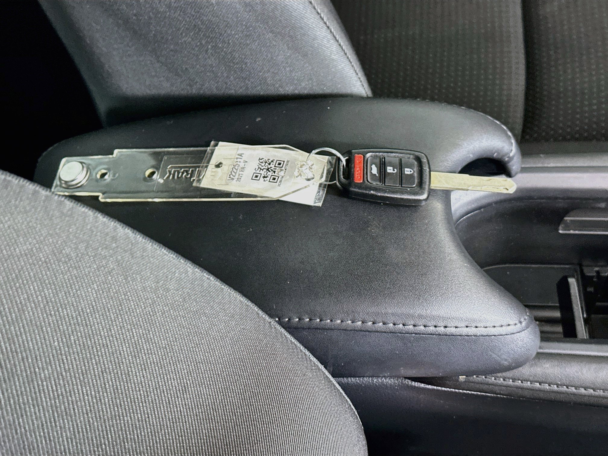 Used 2021 Honda HR-V LX image 32