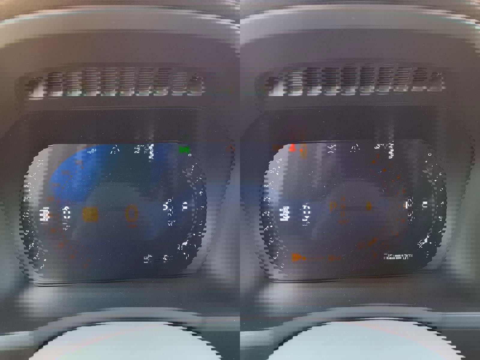 New 2026 Volvo XC90 B6 Ultra w/ Protection Package image 17