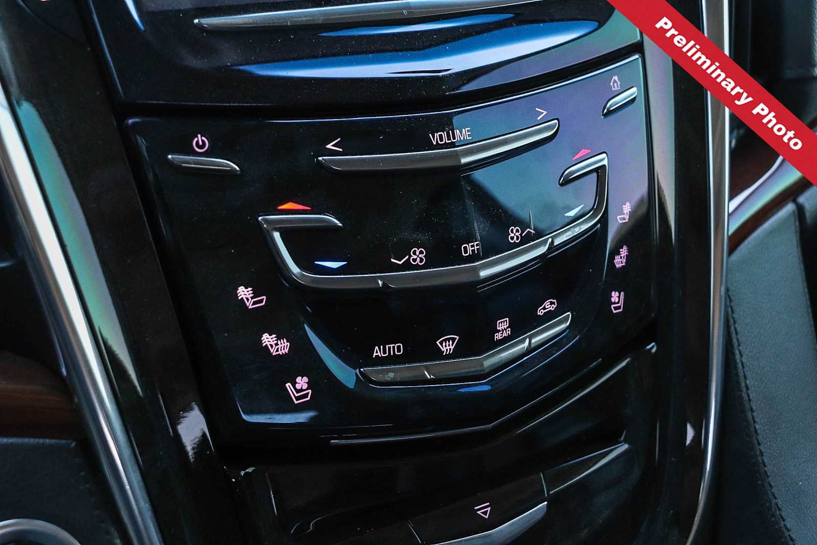 Used 2018 Cadillac Escalade Luxury RWD image 18