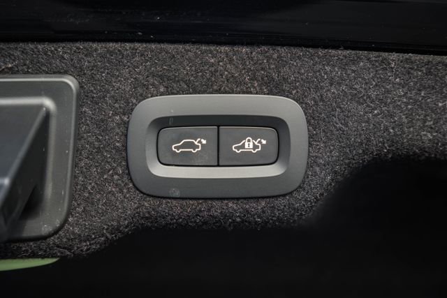 Certified 2023 Volvo S90 B6 Ultimate w/ Protection Package image 11