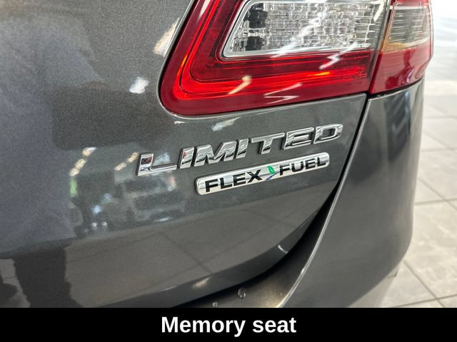 Used 2016 Ford Taurus Limited FWD image 8