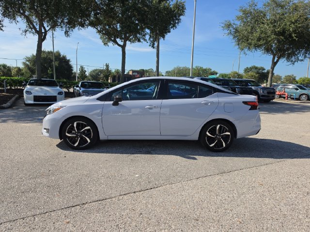 Certified 2025 Nissan Versa SR FWD image 5