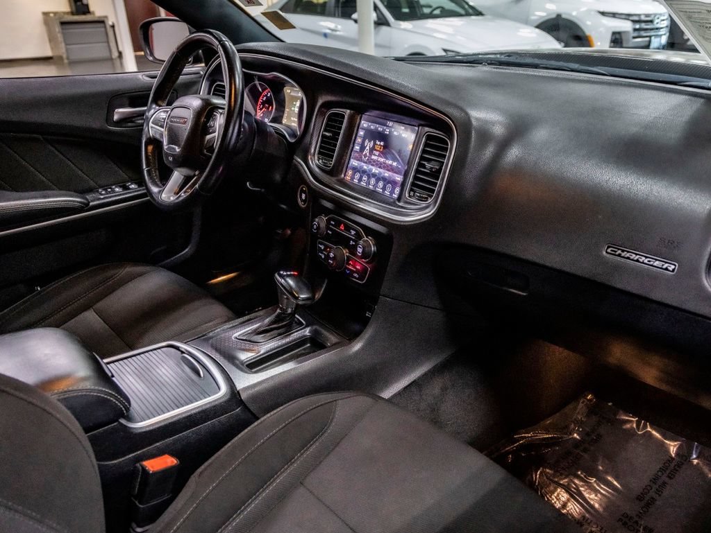 Used 2017 Dodge Charger R/T RWD image 34