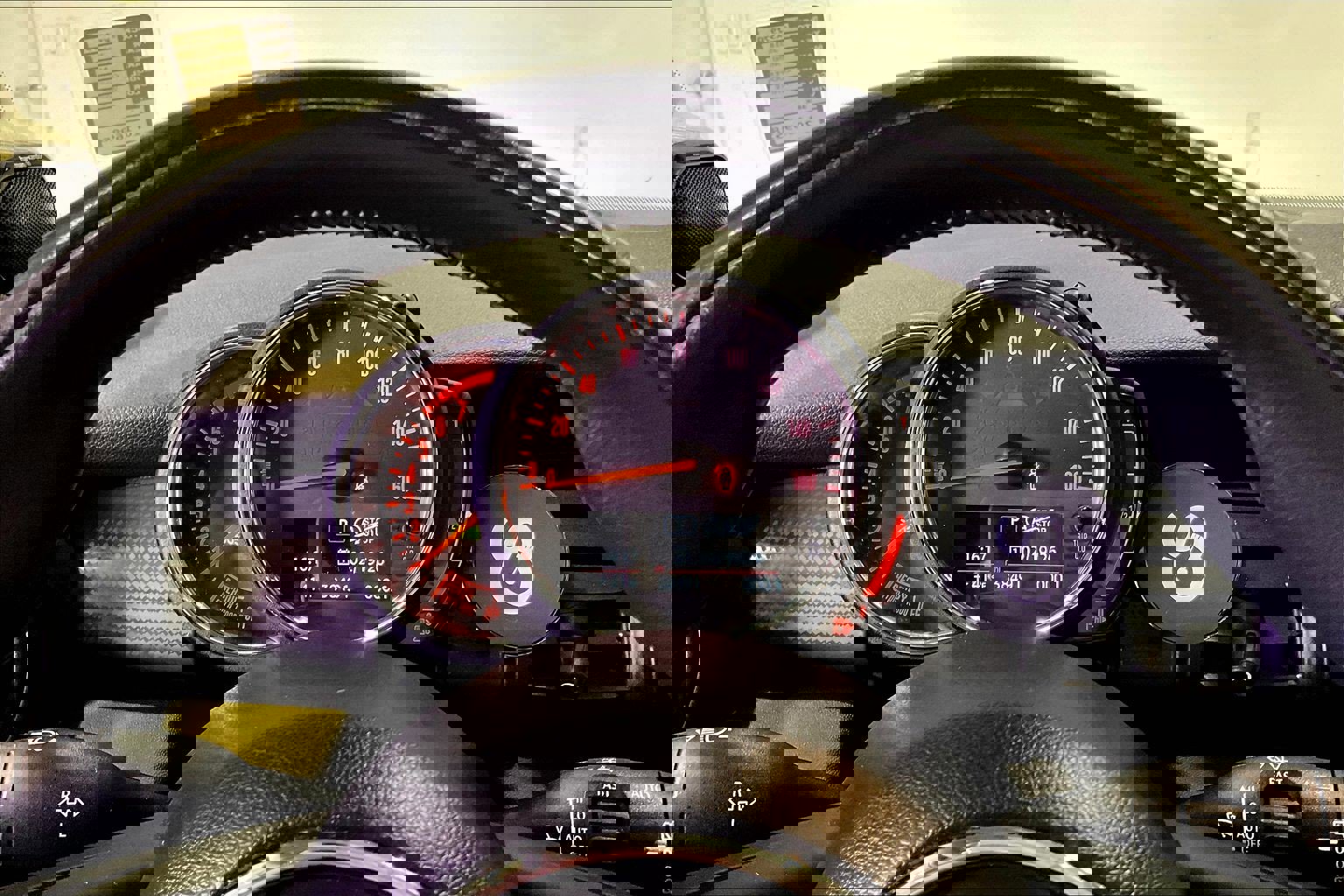 Used 2018 MINI Cooper 2-Door Hardtop w/ Premium Package image 12