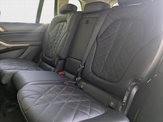 New 2026 BMW X7 xDrive40i w/ Premium Package image 18
