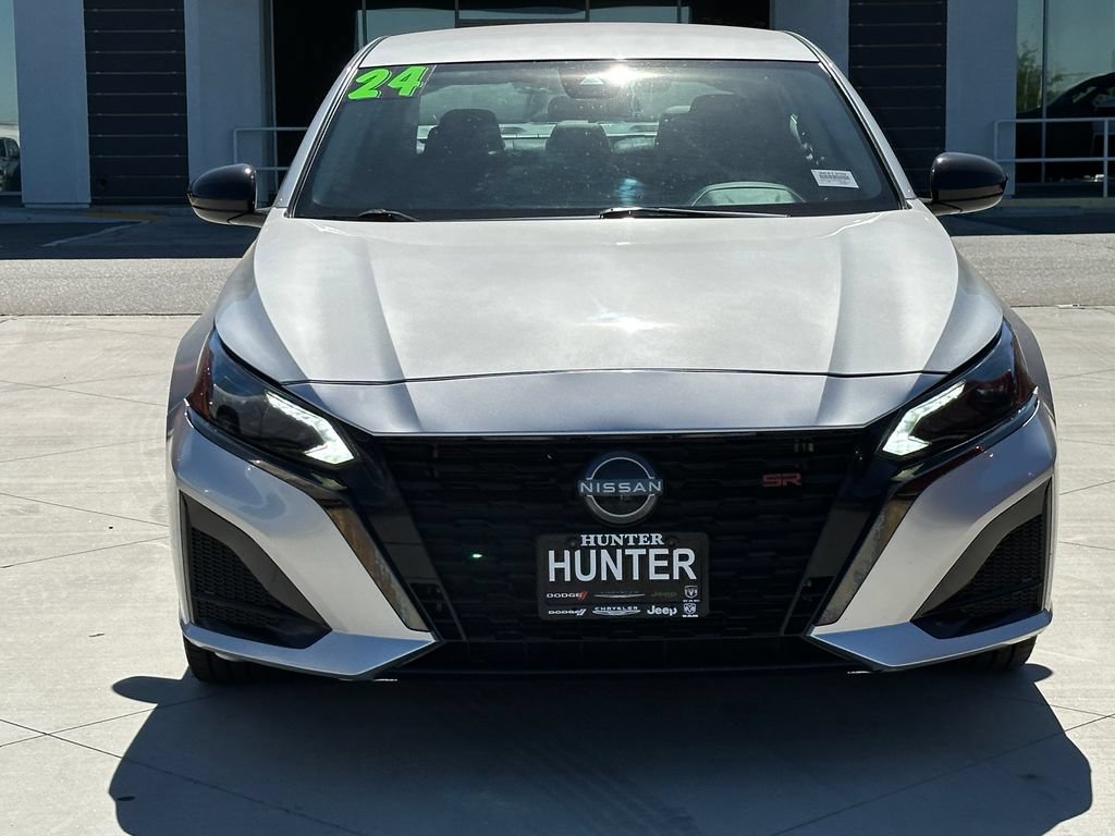 Used 2024 Nissan Altima 2.5 SR FWD image 12